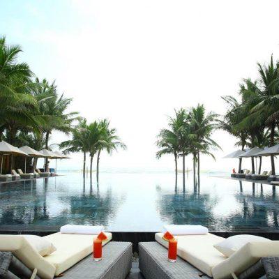 Top 02 khách sạn Đà Nẵng có bể bơi ngoài trời bạn không thể cưỡng lại!